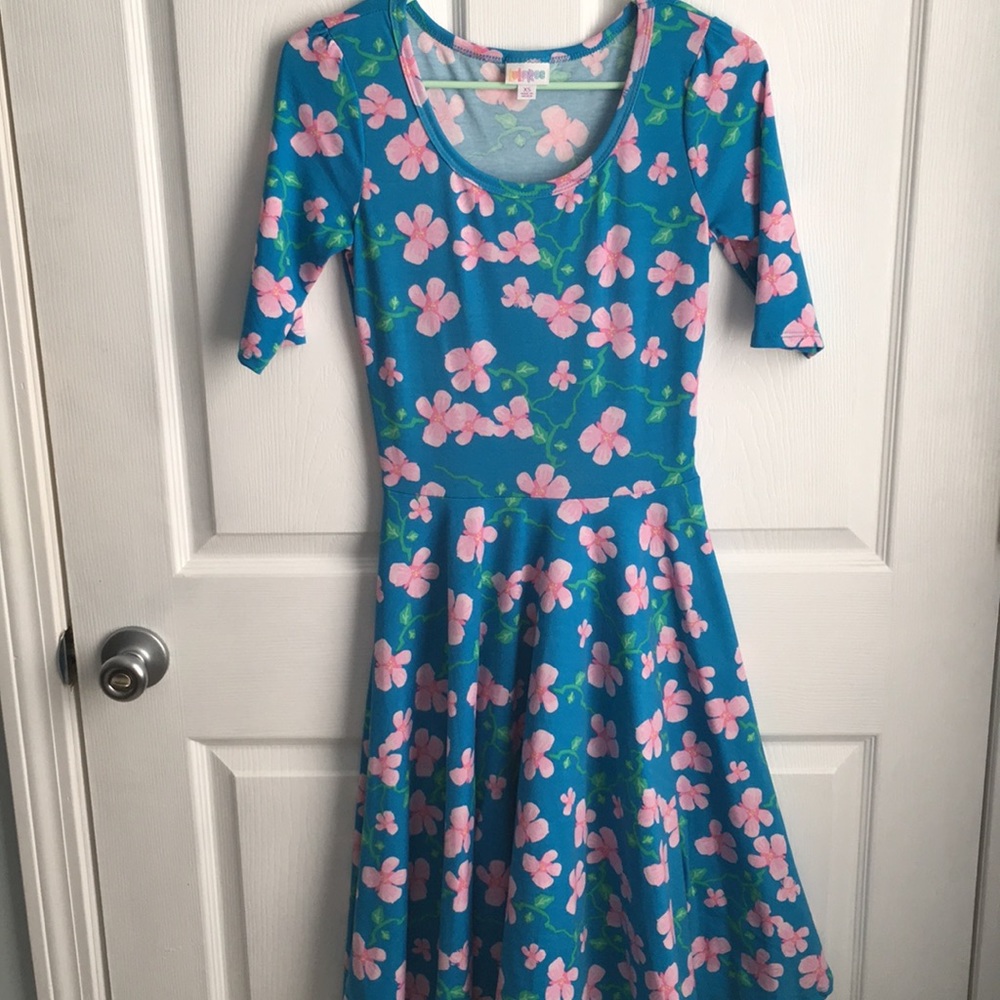 NWOT LuLaRoe Nicole